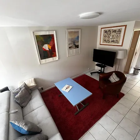 Maison De Renovee Avec Terrasse Et Parking 아파트 알랑송