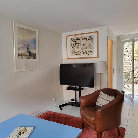 Апартаменты Maison De Renovee Avec Terrasse Et Parking